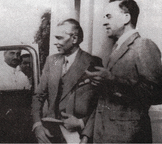 [Cripps escorts the Founder to his car in 1942[4].png]