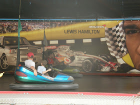 Budapest,  blog,  Városliget,  XIV. kerület,  Zugló,  14. kerület, MSZP, Majális, Május 1, 2010, képek, fotók, pictures, szoci, Magyar Szocialista Párt, maszop, vurstli, munkáspárt, kommerek, komcsi        