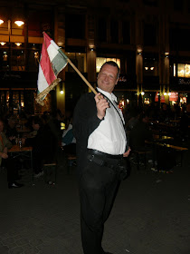 V. kerület,  Belváros, 5. kerület,  Fidesz, Budapest,  Vörösmarty tér,  2010. április 25, második forduló,  képek,  fotók. pictures,  fotók,  buli,  