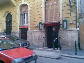 Napoleon Café és Borház, VI. kerület,  6. kerület,  Budapest,   Verók István, Zichy utca, borozó, pincekocsma, kávézó, vendéglátás   