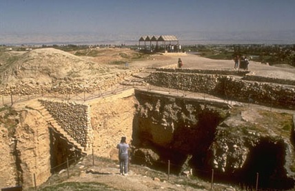 [jericho_walls_wide_view[6].jpg]
