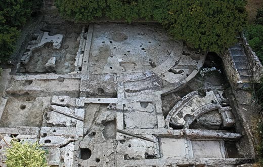 [Roman-Villas-Villa-Magna-banquet-alcove-3[6].jpg]