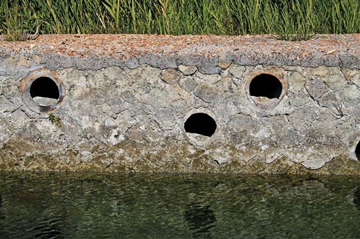 [Roman-Villas-Villa-Jovis-oceanside-pools-10[5].jpg]