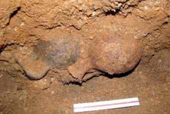 Roman pottery unearthed in Tell al-Ash'ari 