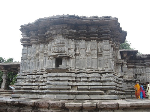 [1029361531_5b8b3d1e70[5].jpg]