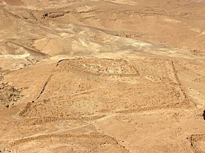 [Masada_main_siege_camp_tb_n011100_wr[5].jpg]