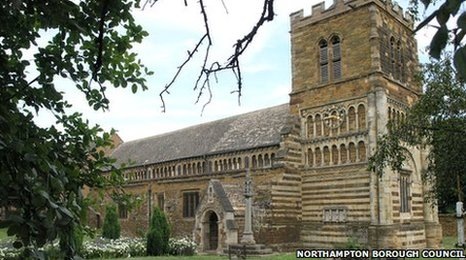 [_48760373_marefairstpetersch_jun05[5].jpg]