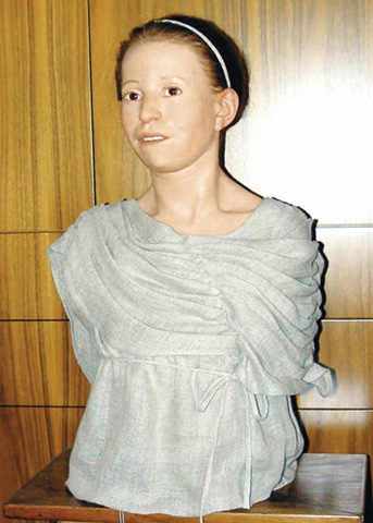 [myrtis-athenian-girl[5].jpg]