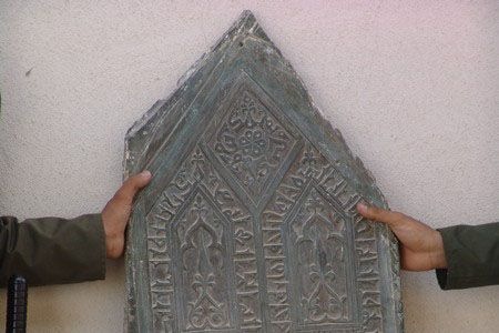 [ahmadi-nastaran20100825085705653[5].jpg]