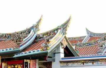 A rooftop in Malacca showing Chinese influence. Photo: Ming E. Wong.