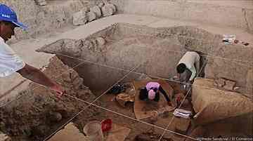 Excavations at the Ventarrón site.
