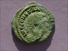 [_50352367_abermagwr2010romancoins1a5.jpg]
