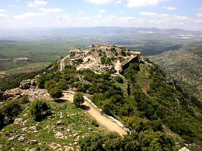 [Nimrods_Fortress_view_from_keep_tb04[1].jpg]