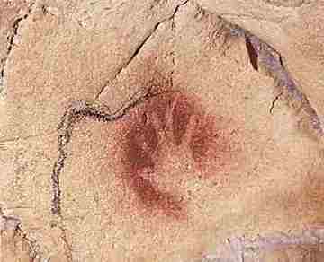 Hand stencil_Chauvet Cave.
