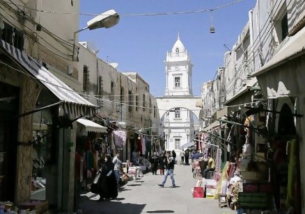 [AD20110105598143Peopleshopat7.jpg]