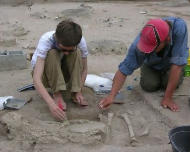 [AD20110107576503-The archaeologi[6].jpg]