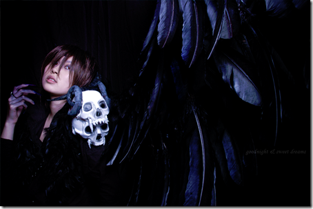 kaname vampire knight cosplay. Now here is an awesome cosplay
