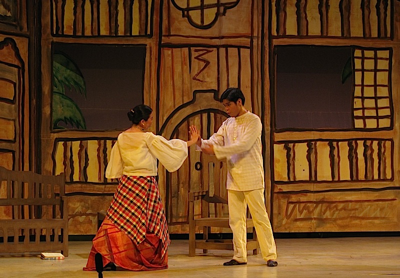 Ateneo de Manila University's production of Walang Sugat - Julia and Tenyong