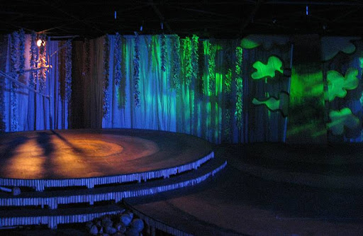 Gino Gonzales' stage design for Entablado's 'Ang Unang Baboy sa Langit'