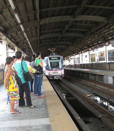 Quezon Avenue station of the MRT