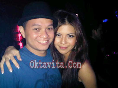 Foto Pernikahan DJ Riri Mestica dan Model Ola Harika 