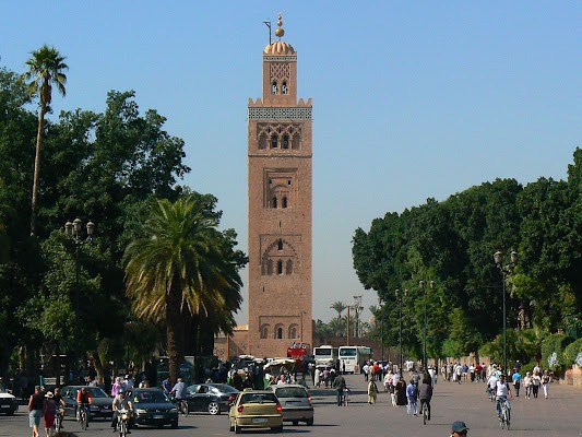 Obiective turistice Maroc: Jema el-Fnaa Marrakech - Koutoubia.JPG