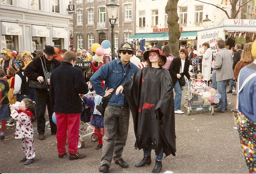 78. (1.03.1992, Maastricht, cu Lavinia in OLV Plein).jpg