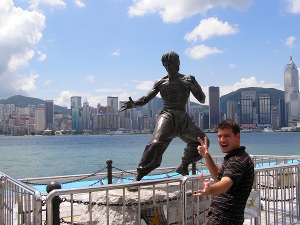 Obiective turistice Hong Kong: statuia lui Bruce Lee