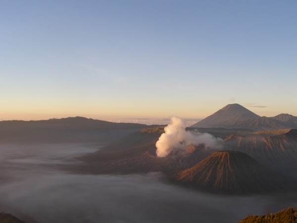 Imagini Indonezia: eruptia vulcanului Bromo