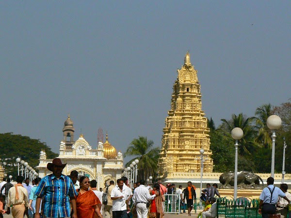 Obiective turistice India: templu hindus Mysore