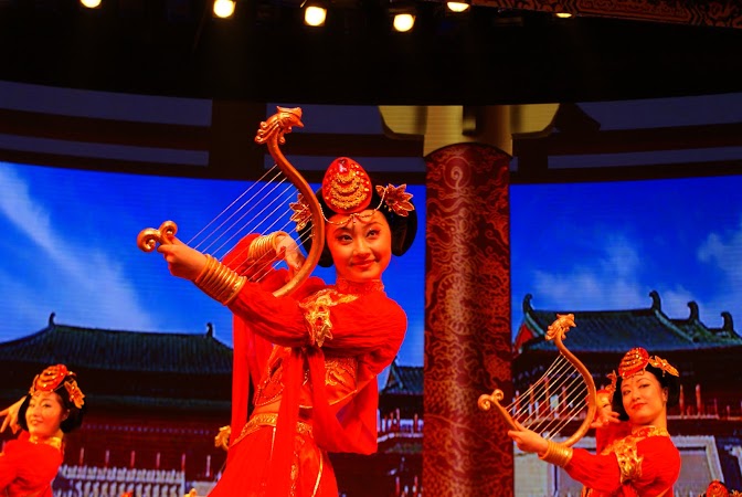 Obiective turistice China: spectacol dinastia Tang.JPG