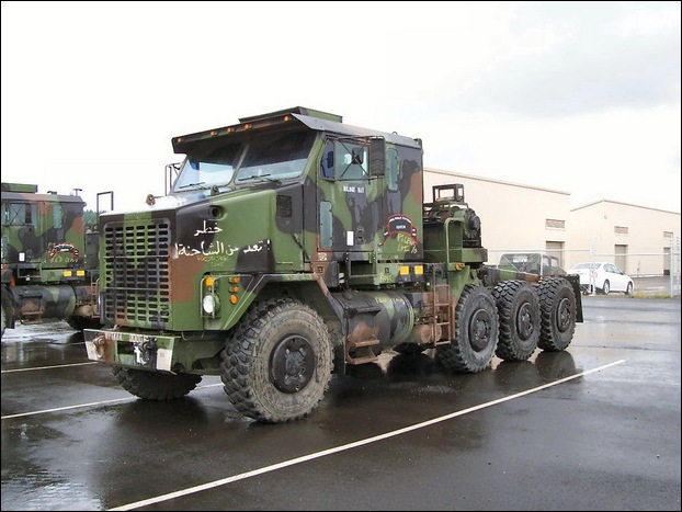 M1070 Heavy Equipment Transporter 01
