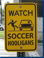 200905_soccer-hooligans
