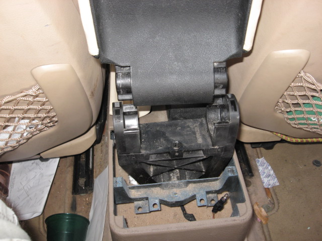 Recovering your armrest - DIY