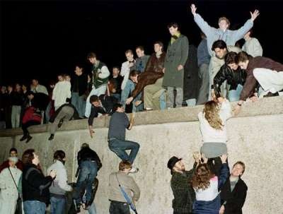 [caída del muro de Berlín[2].jpg]
