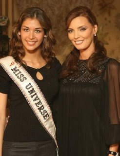Oleksandra Nikolayenko and Miss Universe 2008 Dayana Mendoza Picture