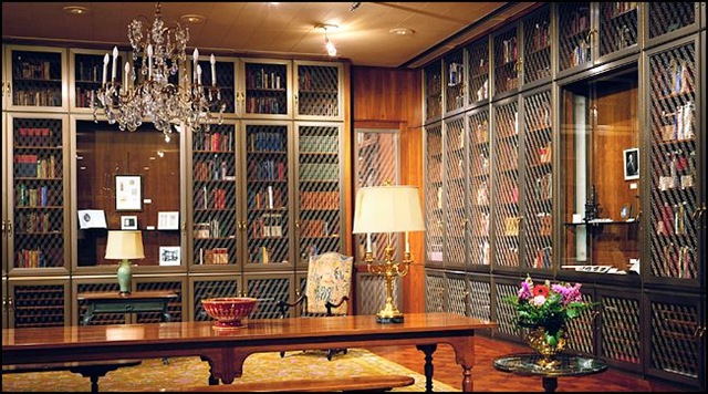 [Reading Room[2].jpg]