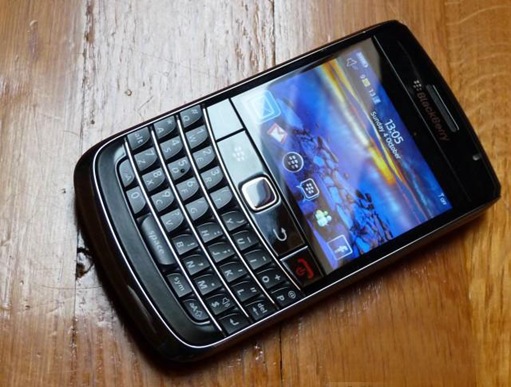 BlackBerry-Bold-9700-Onyx-front