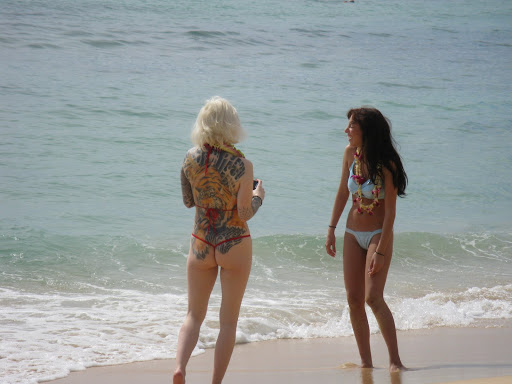 Img 0314 Jpg Tiger Tattoo And Floss Suit What A Combo Hawaii 2009