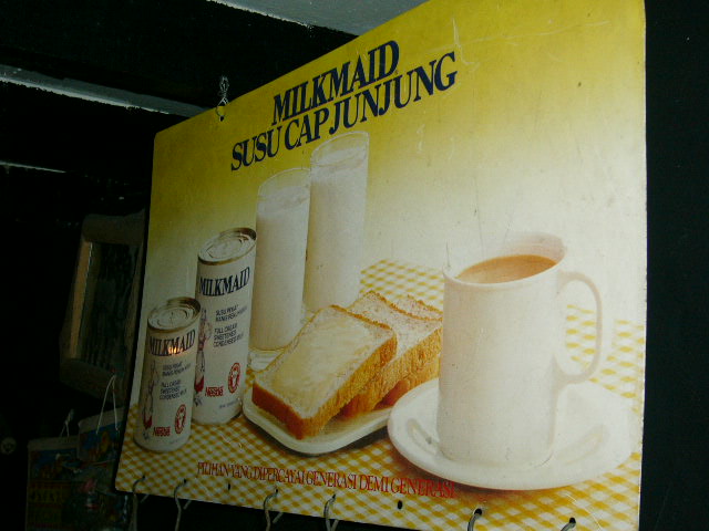 50年不变的早餐口味 － 面包 + Teh Tarik