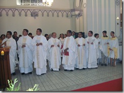 Alguns dos sacerdotes presentes à celebração