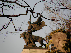 2ARC, ERASH, Budapest, Kerepesi úti temető, Nemzeti Pantheon, vandalizmusus, street art, teg,  tag, falfirka, tegelés, Budapest, blog, rongálás