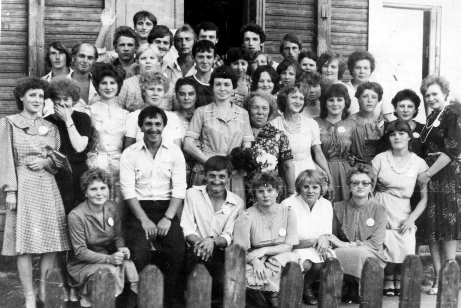 выпускники школы разных лет