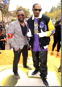 Singer will.i.am and rapper Snoop Dog arrive at Nickelodeon's 2011 Kids' Choice Awards at Galen Center on April 2, 2011 in Los Angeles, California.<br />Nickelodeon's 2011 Kids' Choice Awards - Red Carpet<br />USC Galen Center<br />Los Angeles, CA United States<br />April 2, 2011<br />Photo by Jeff Kravitz/KCA2011/FilmMagic.com<br /><br />To license this image (64178933), contact FilmMagic.com