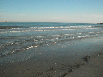 Image of Onde sulla spiaggia