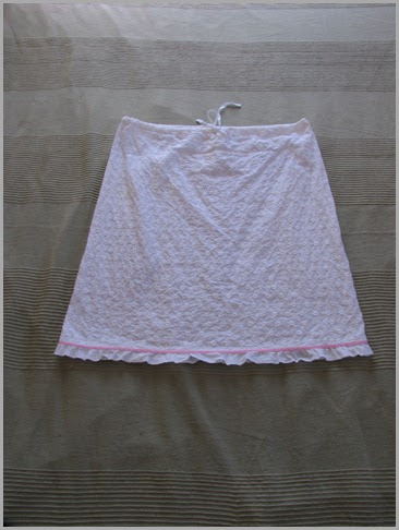 Outfits Anonymous: pre owned gap white eyelet skirt – fall outfits