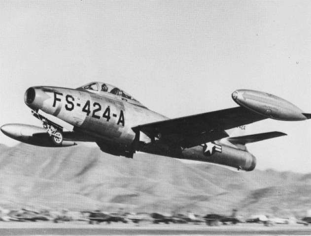 [1953 Republic F-84G Thunderjet[1].jpg]