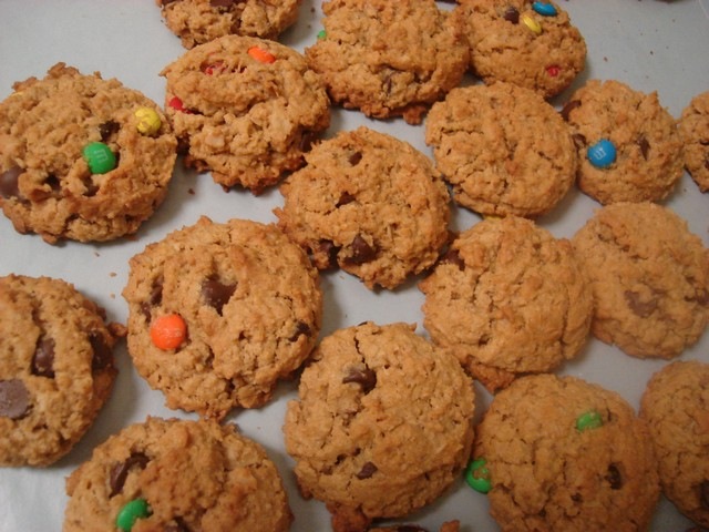 [monster cookies  01[3].jpg]