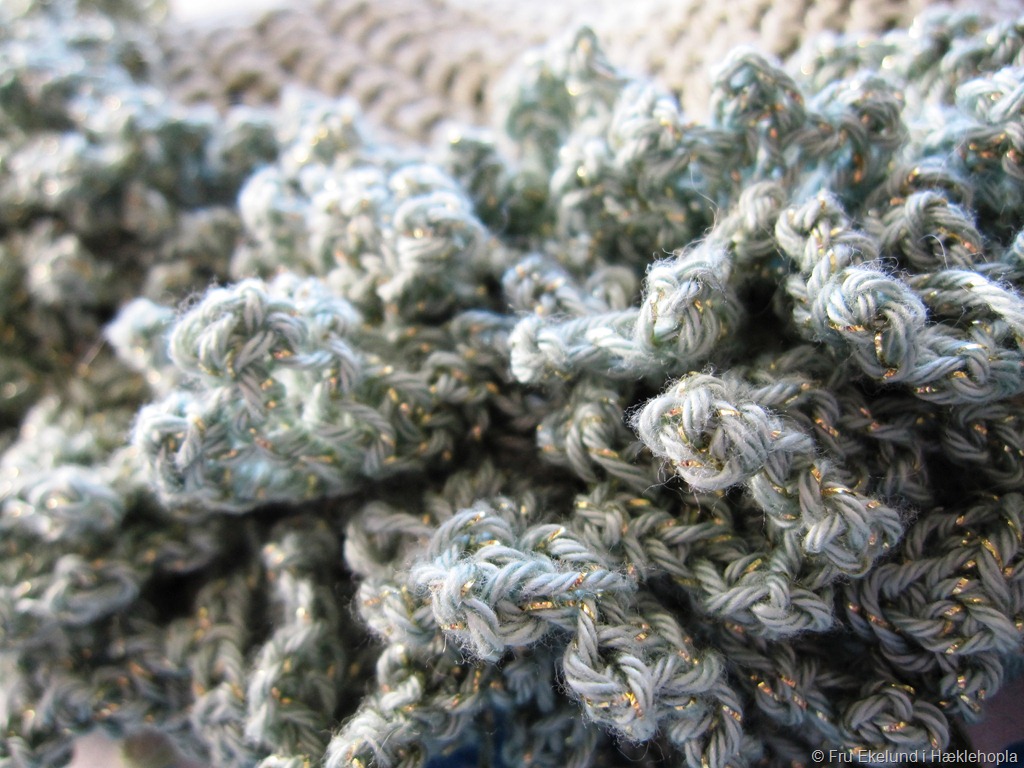 [Crochet Christmas tree[11].jpg]