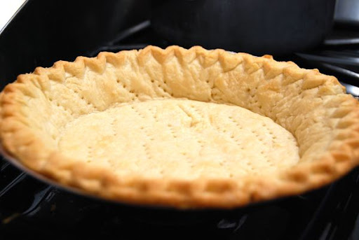 Quick and Simple: Twix Pie